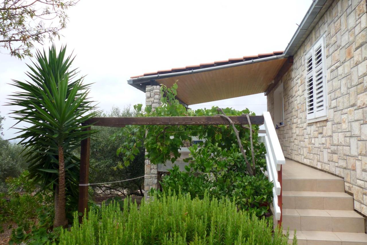 הוילה וולה לוקה Secluded House With A Parking Space Cove Stratincica, Korcula - 13430 מראה חיצוני תמונה